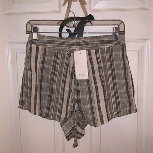Tobi Fly Away striped shorts